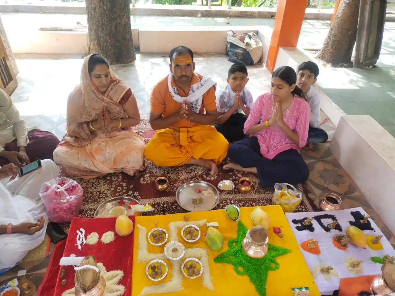 मंदिर सजावट