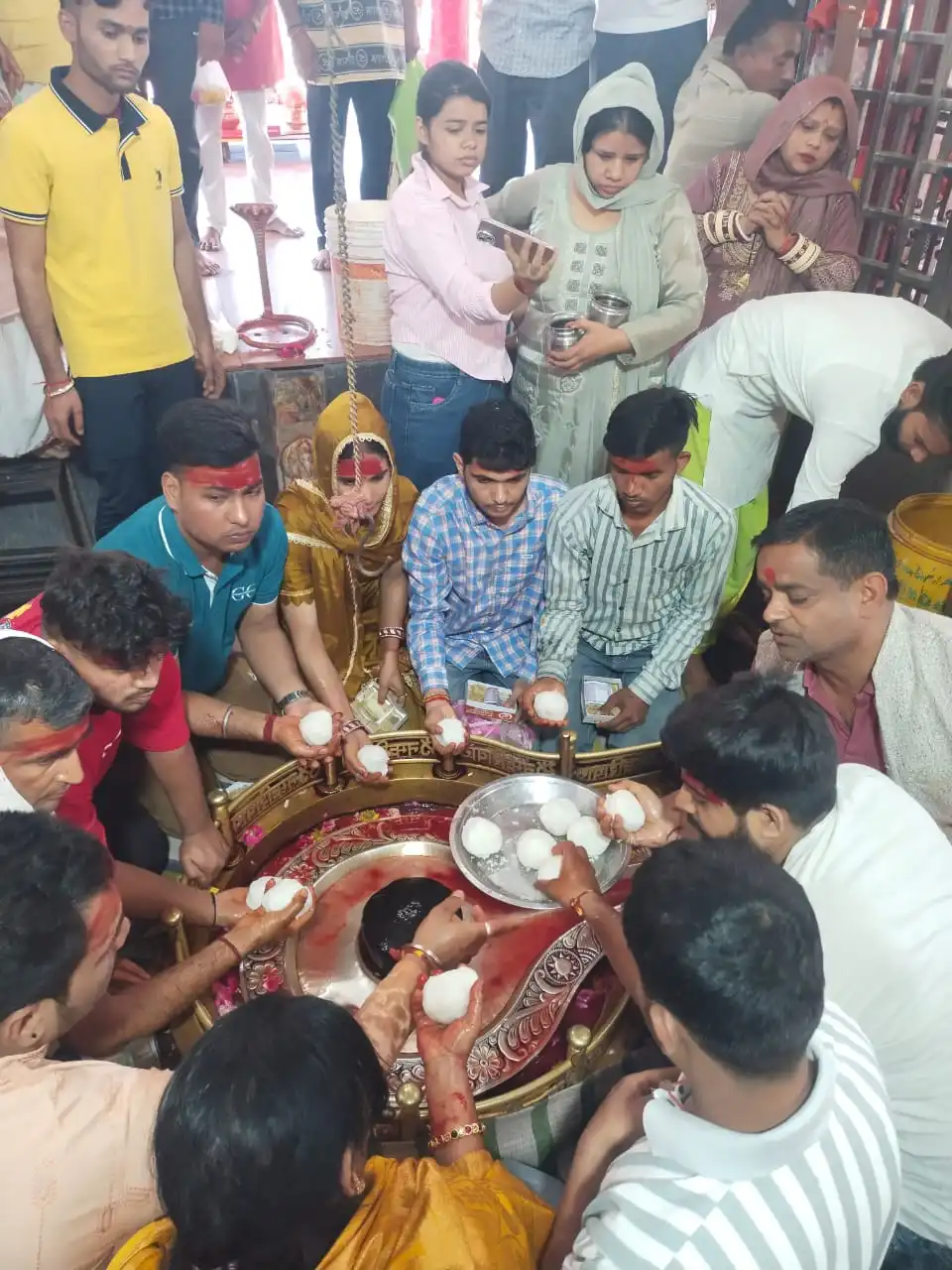 मंदिर सजावट